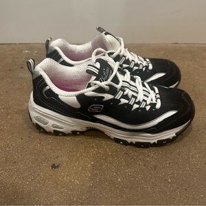 Skechers D’Lites Women's Black and White Sneakers